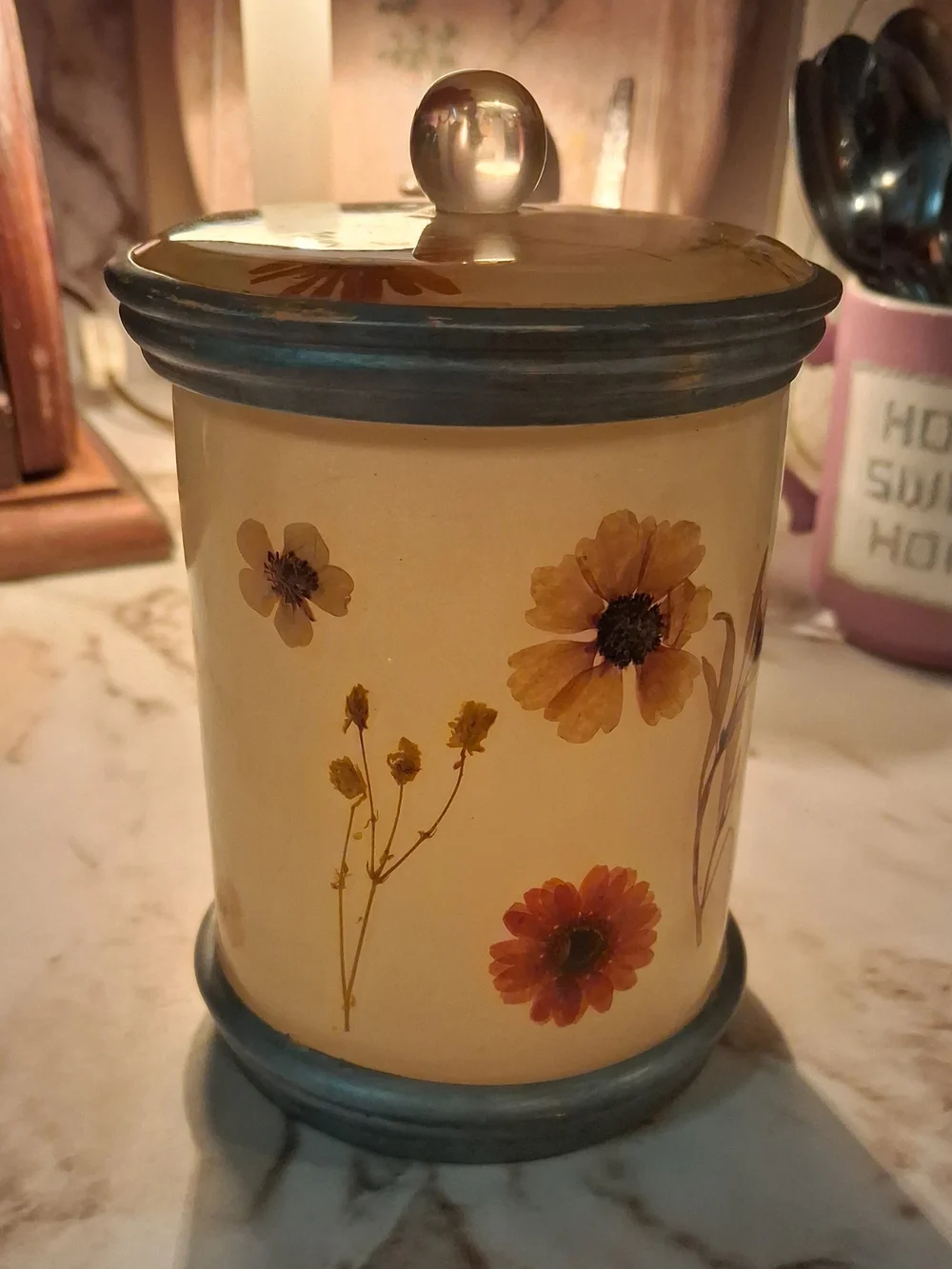 Vintage Pressed Flower Resin Vanity Jar- Cream & Silver - 1970s